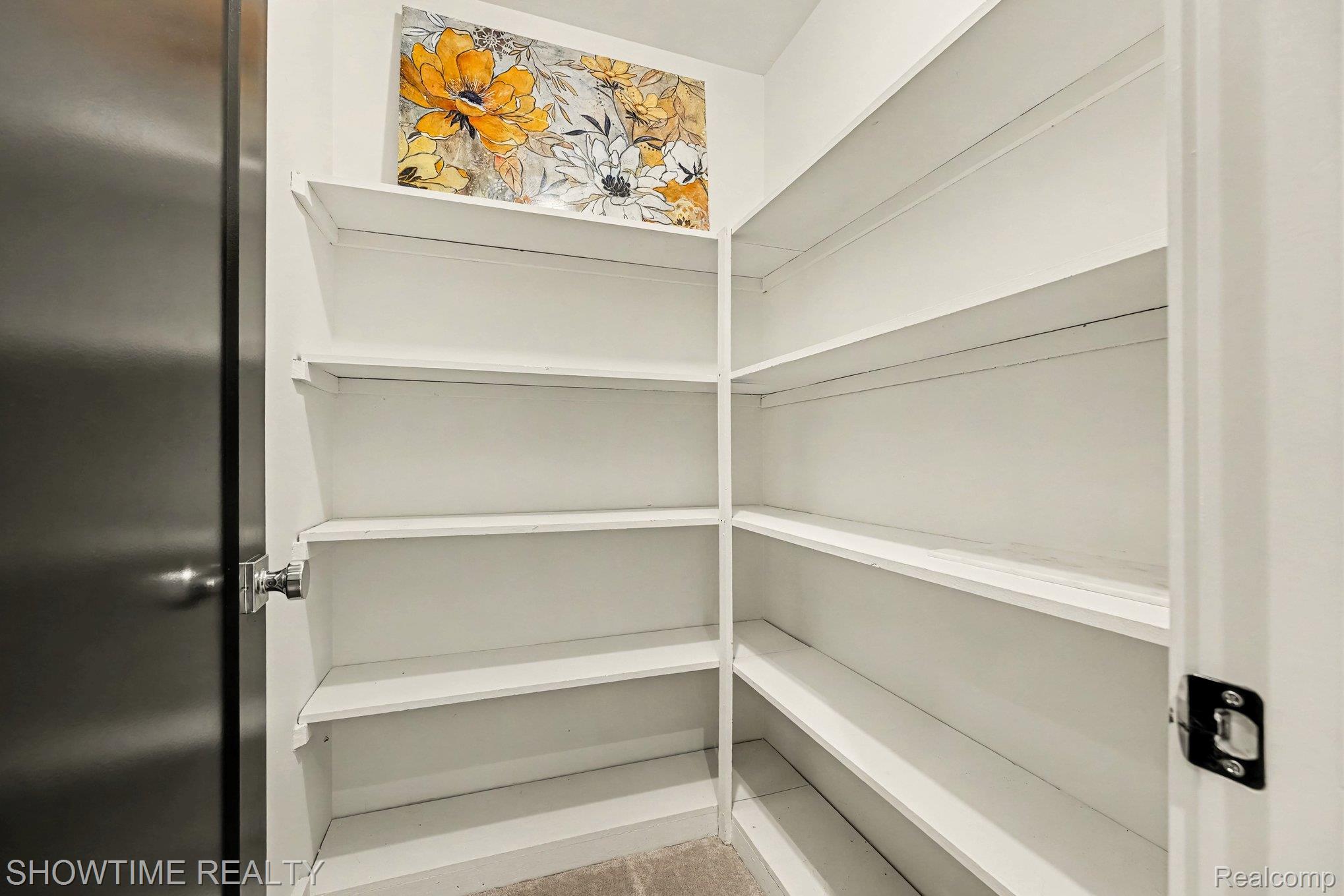 42160 Woodward Avenue Unit: 39