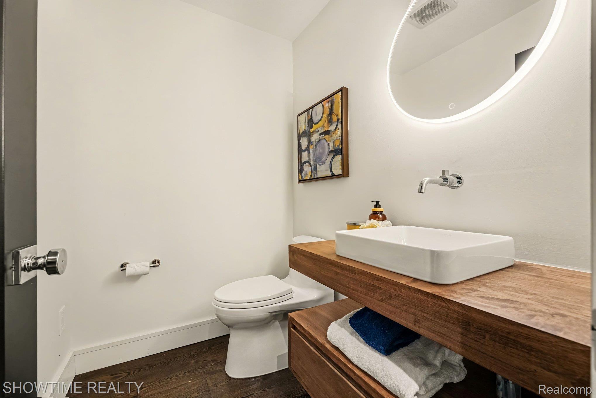 42160 Woodward Avenue Unit: 39