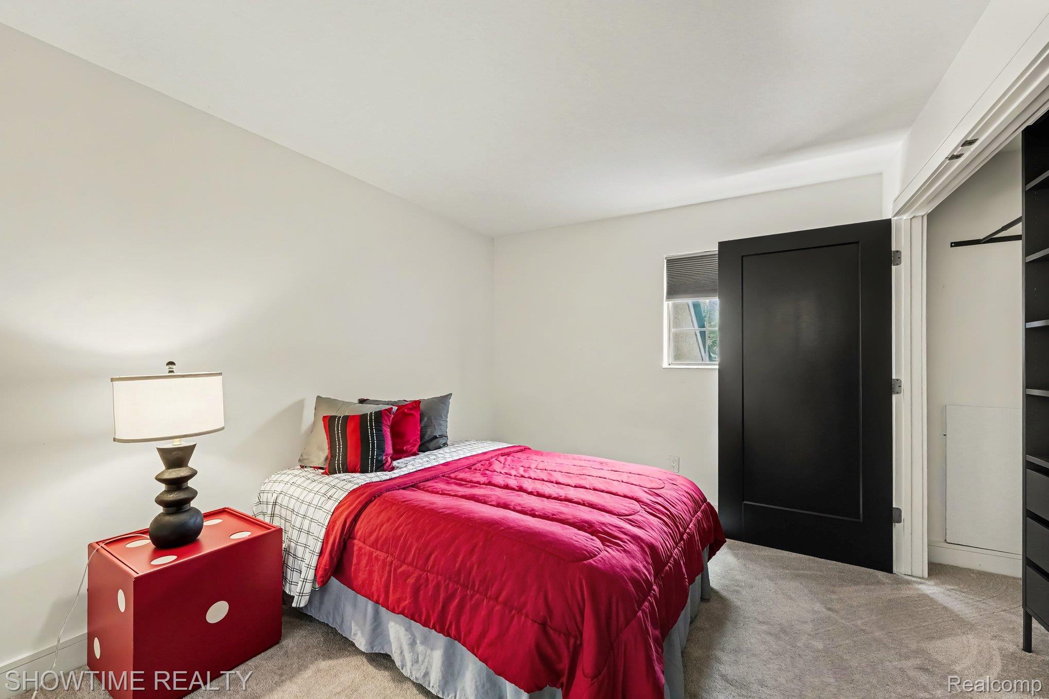 42160 Woodward Avenue Unit: 39