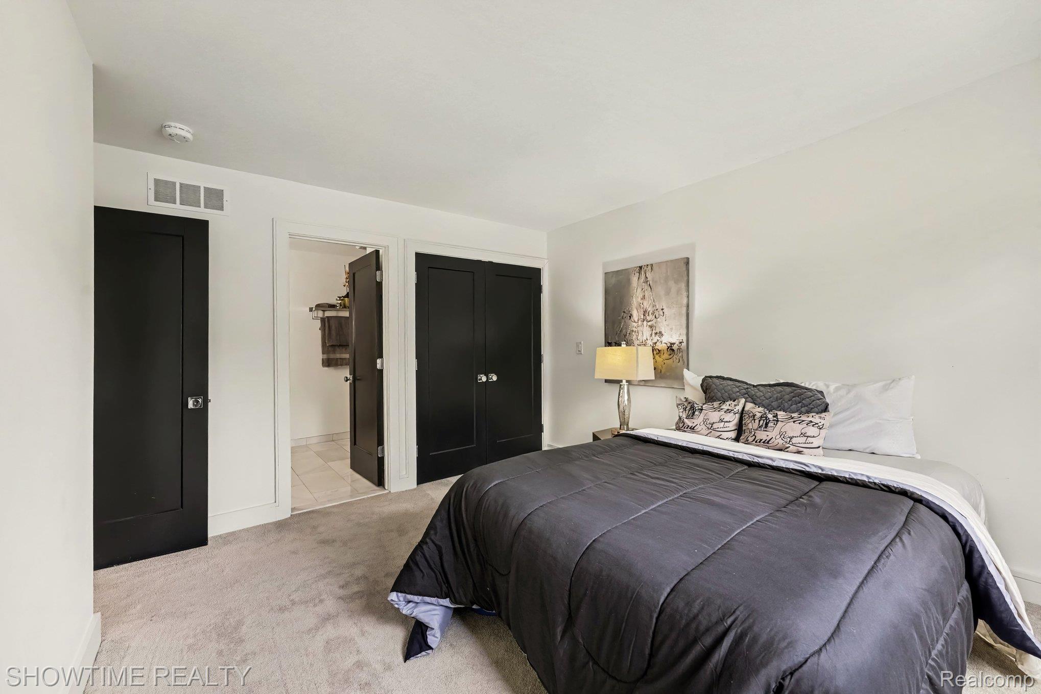 42160 Woodward Avenue Unit: 39