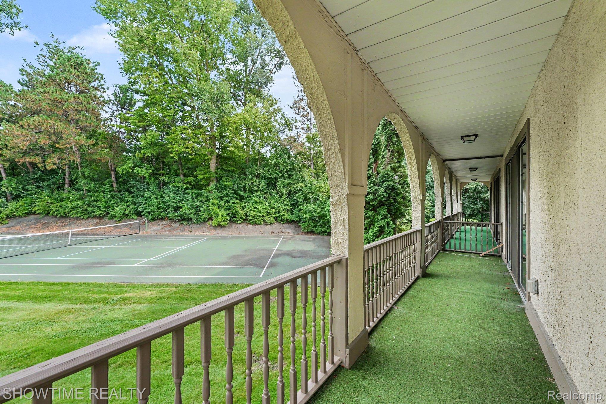 42160 Woodward Avenue Unit: 39