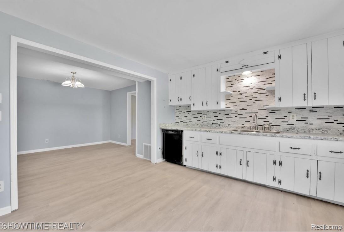 654 N BLACKS CORNERS Road