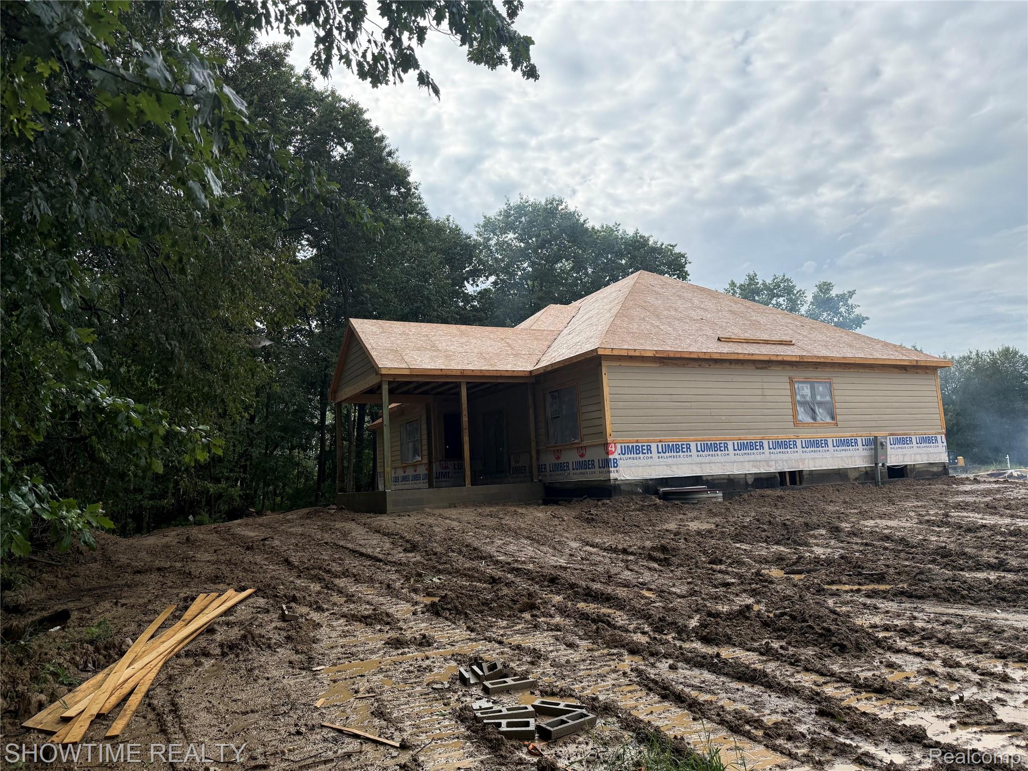 4095 Metamora Ridge