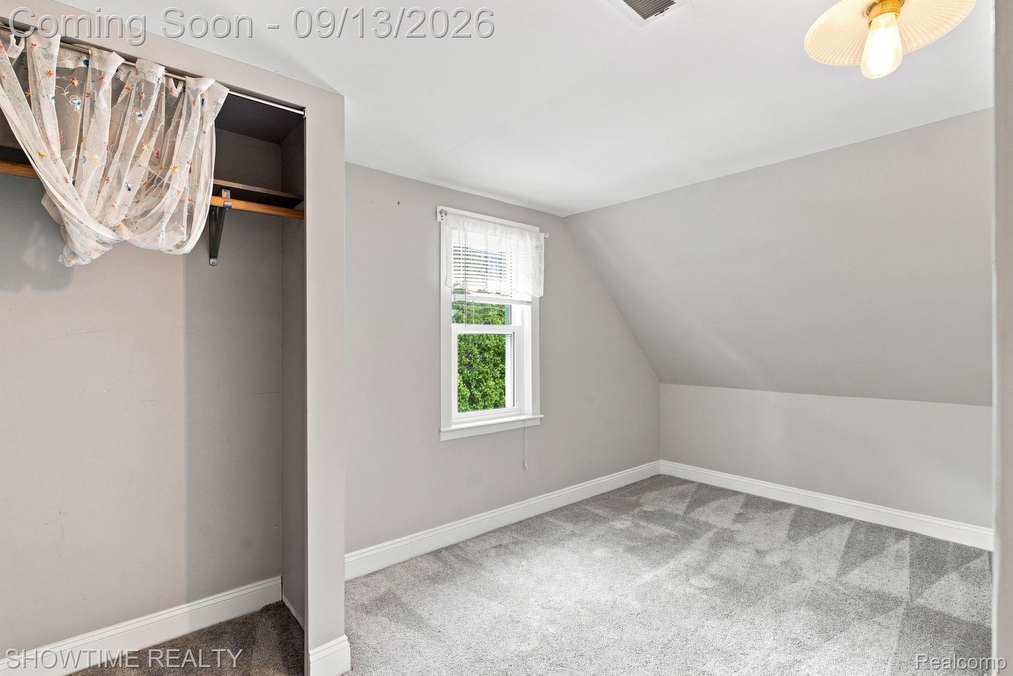 1513 Saint Clair Boulevard