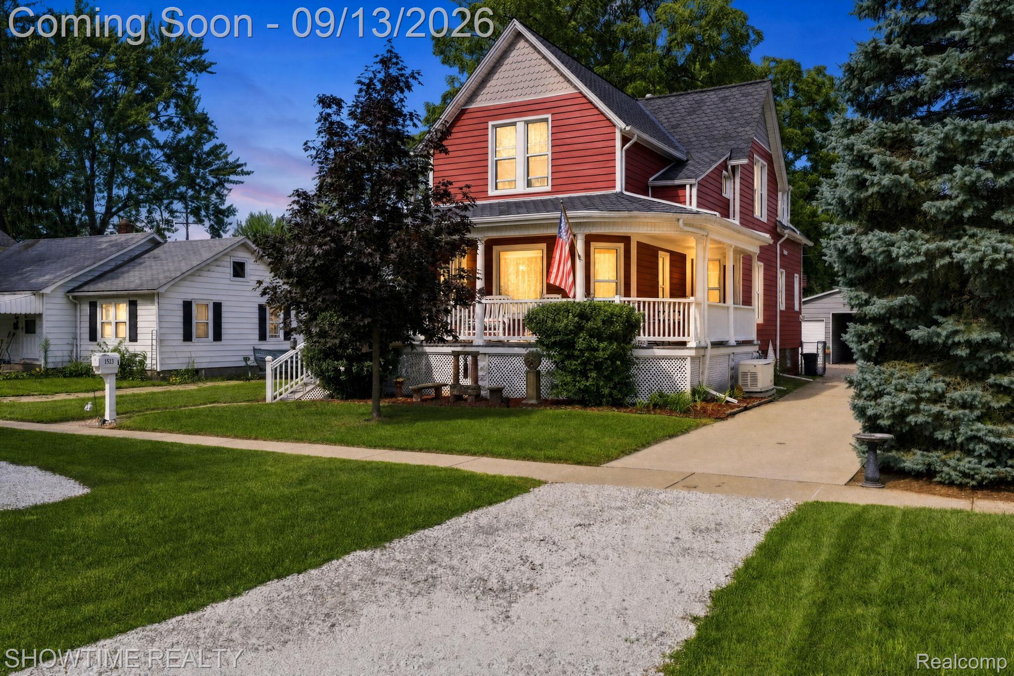 1513 Saint Clair Boulevard