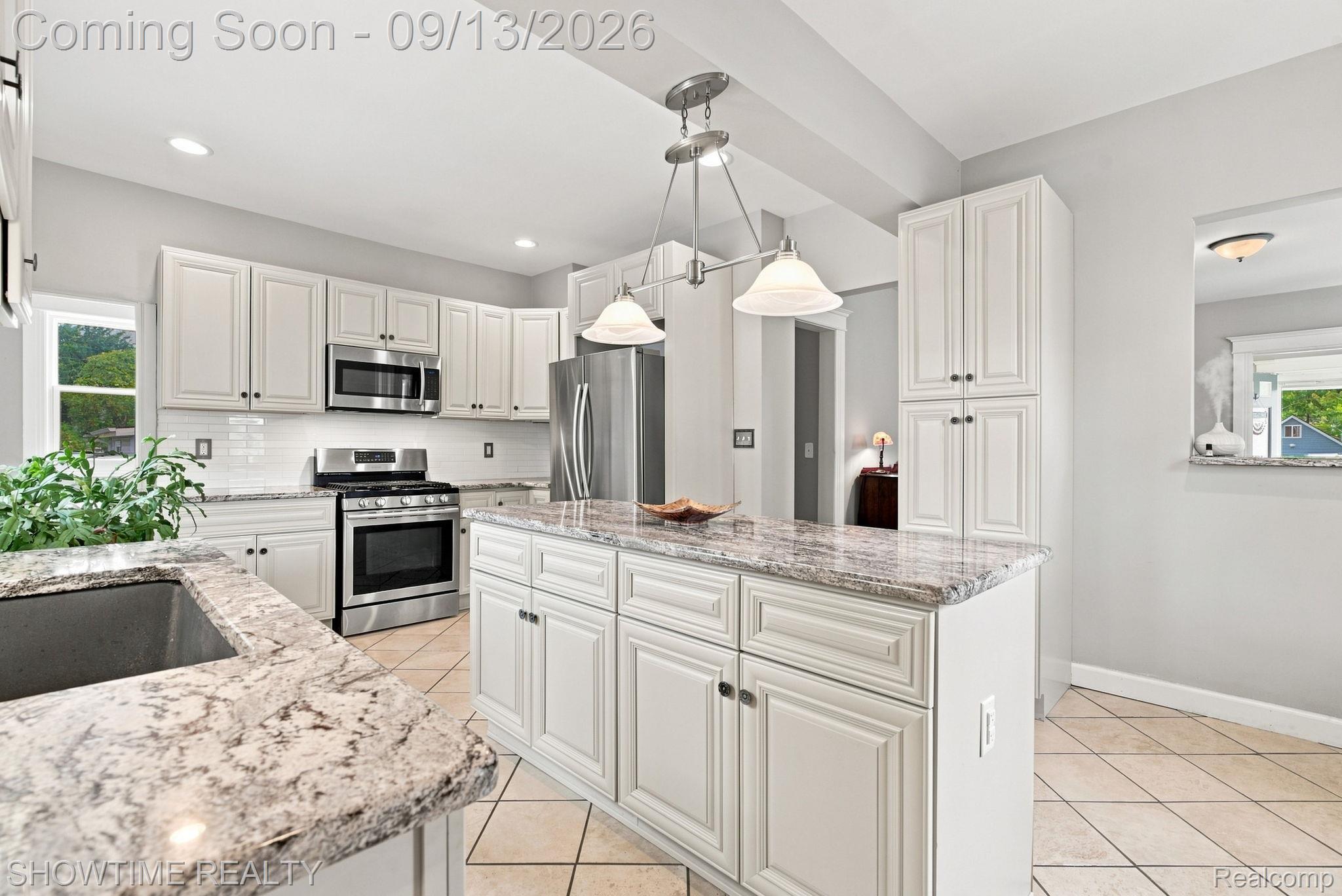 1513 Saint Clair Boulevard