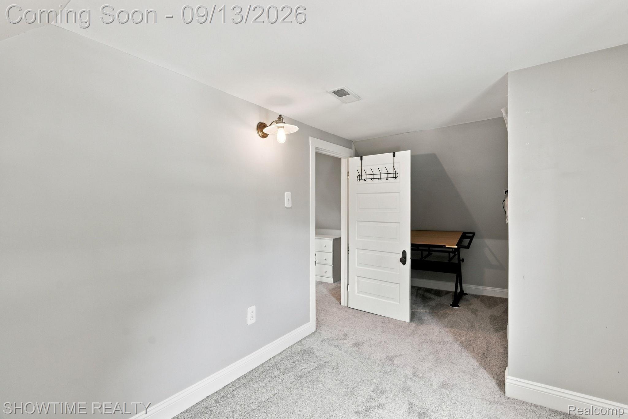 1513 Saint Clair Boulevard