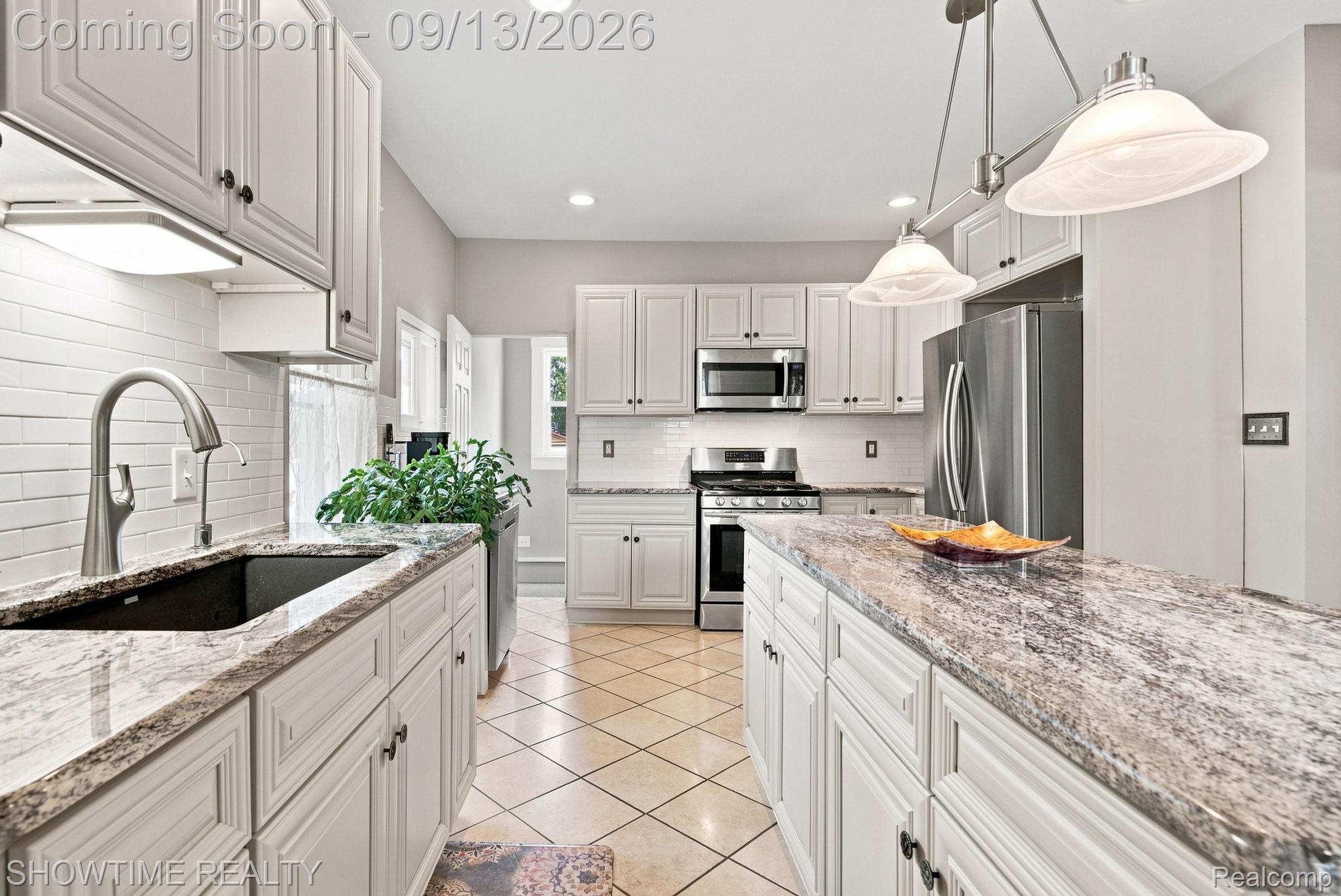 1513 Saint Clair Boulevard