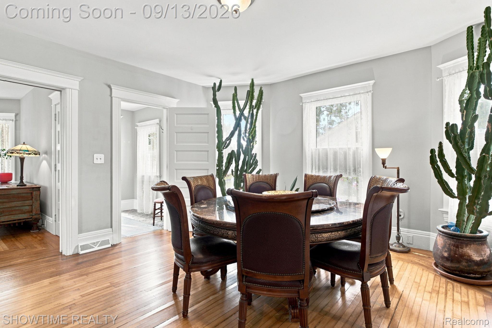 1513 Saint Clair Boulevard