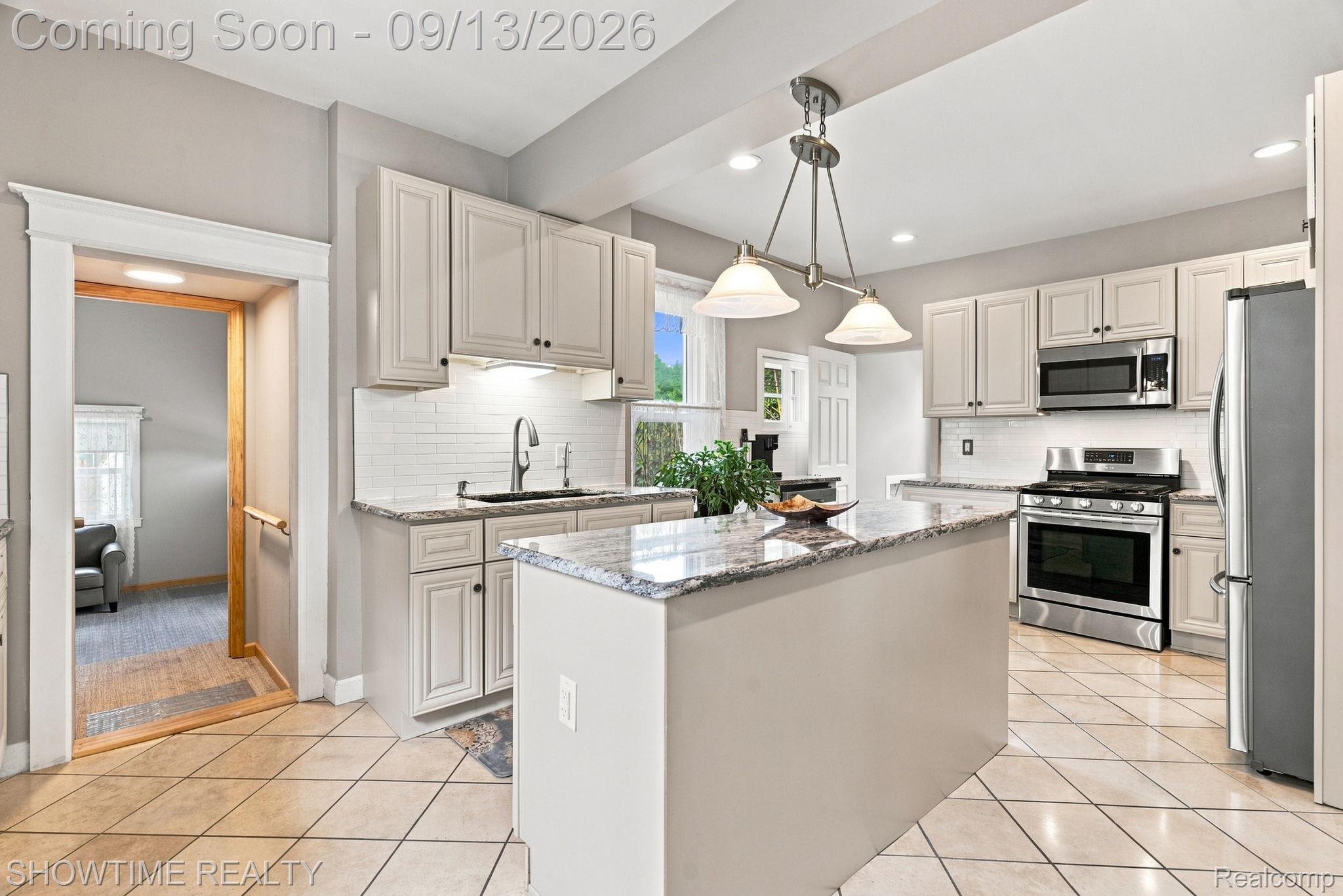 1513 Saint Clair Boulevard