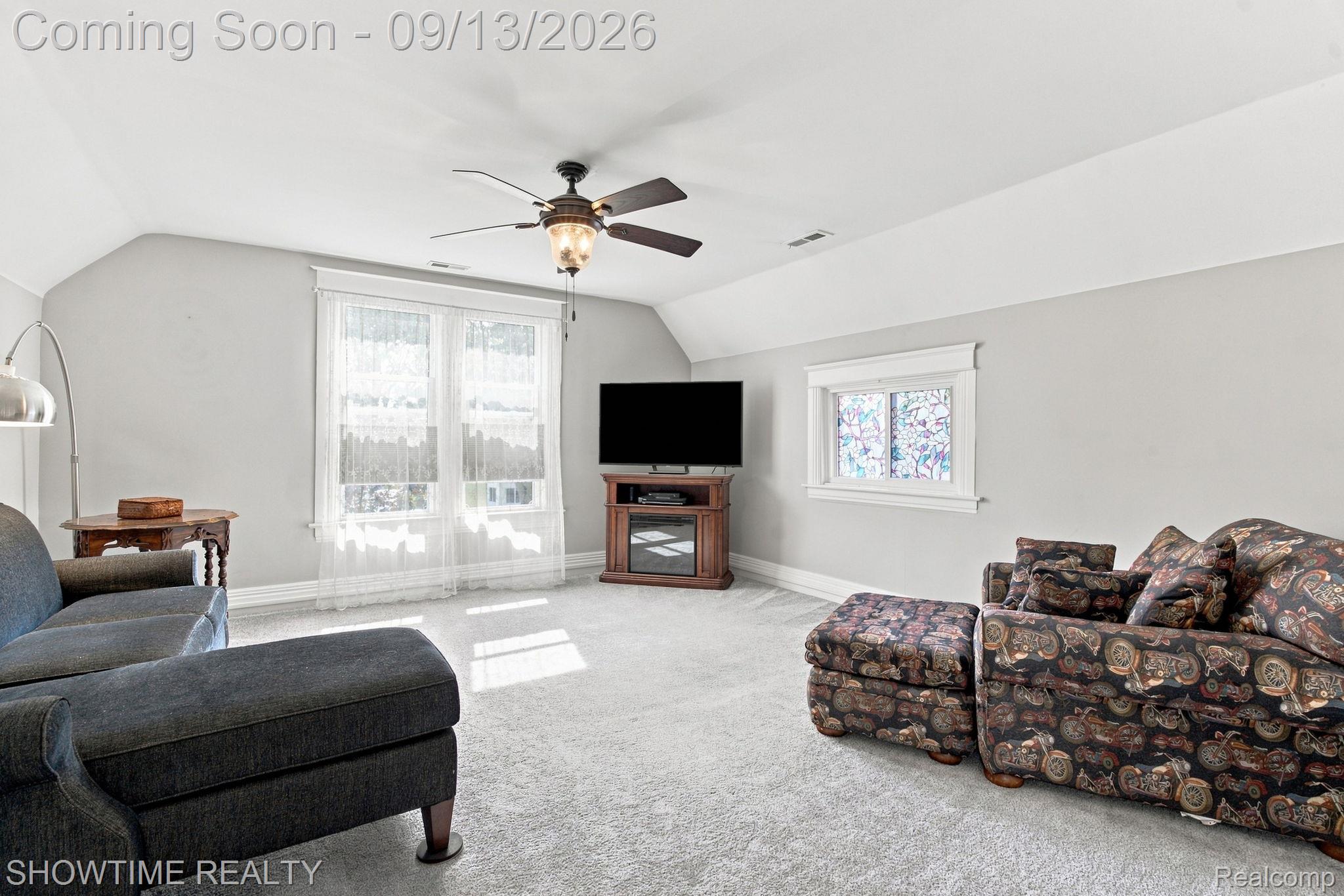 1513 Saint Clair Boulevard