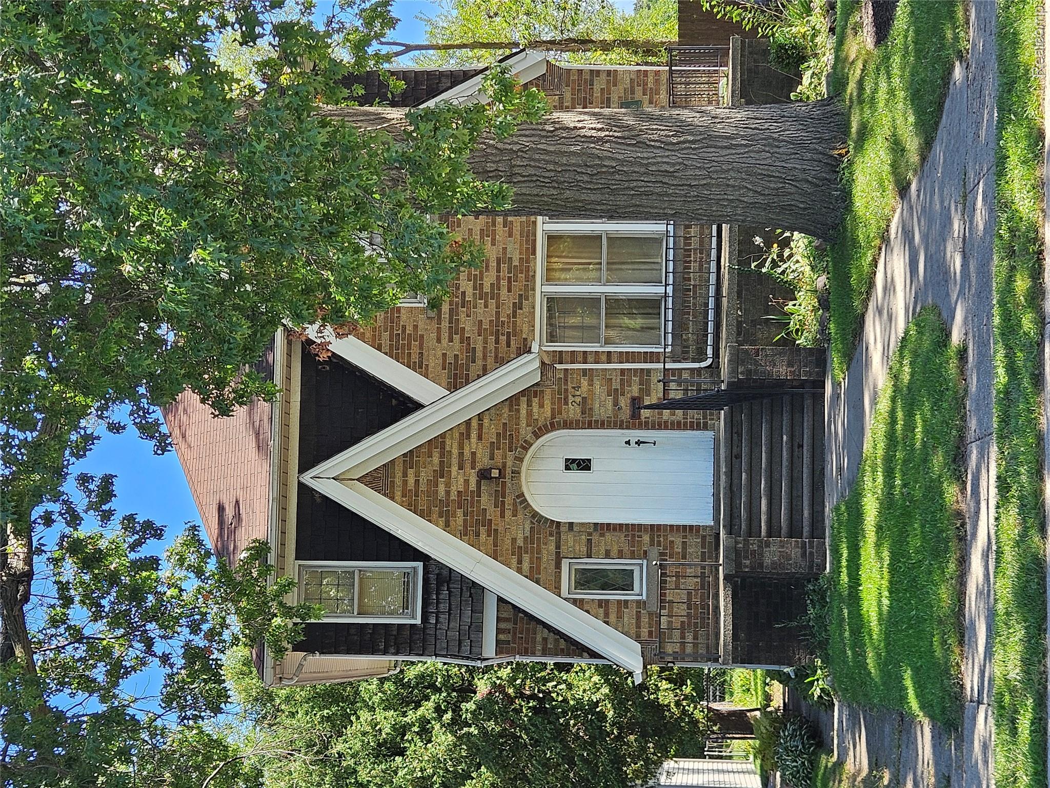214 Allen Street