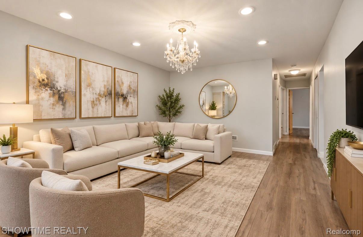 4922 Sanford Drive
