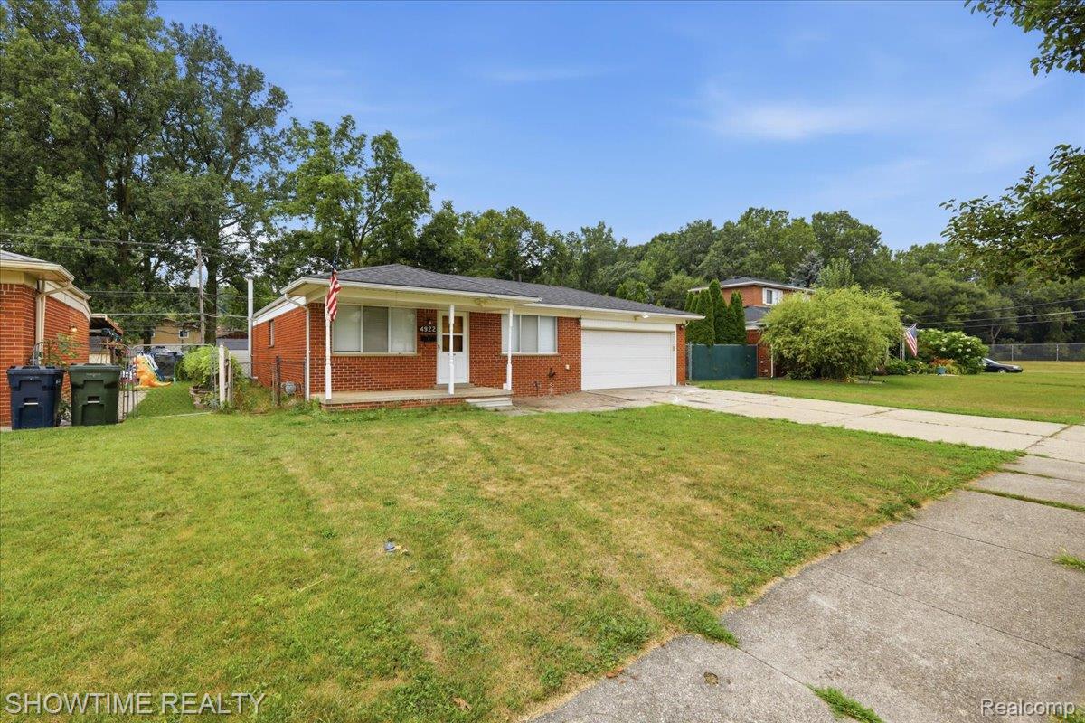 4922 Sanford Drive