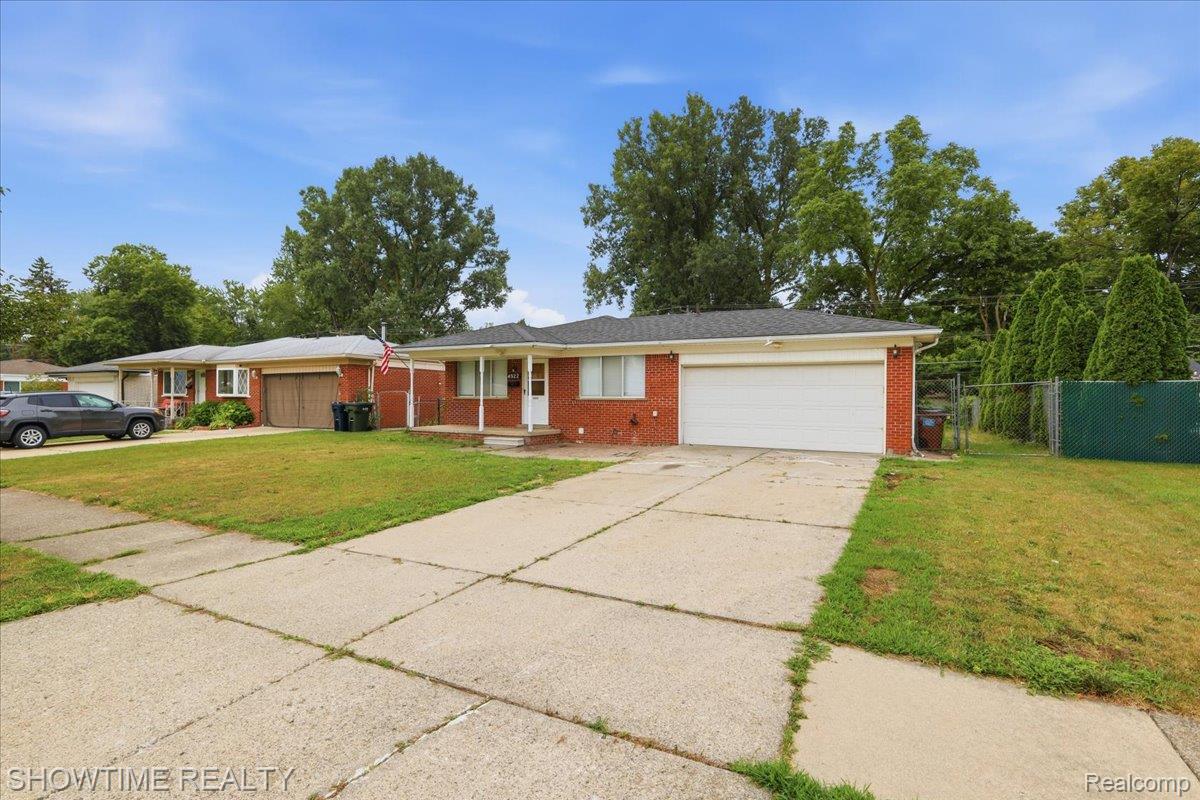 4922 Sanford Drive