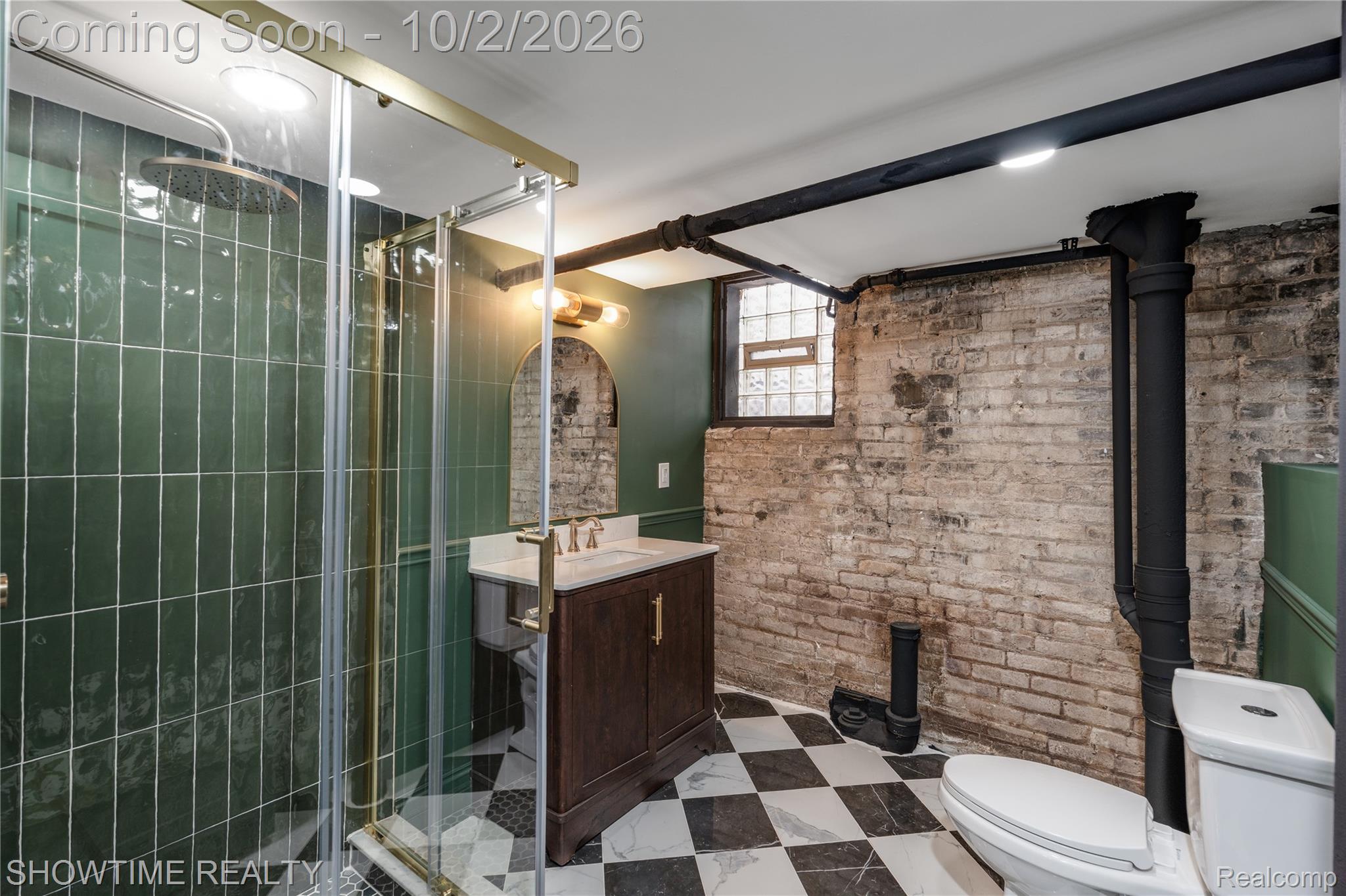 2437 Longfellow Street