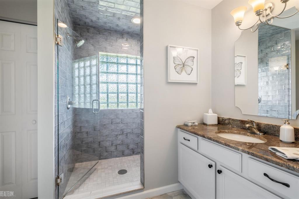 17456 Hilldale Drive