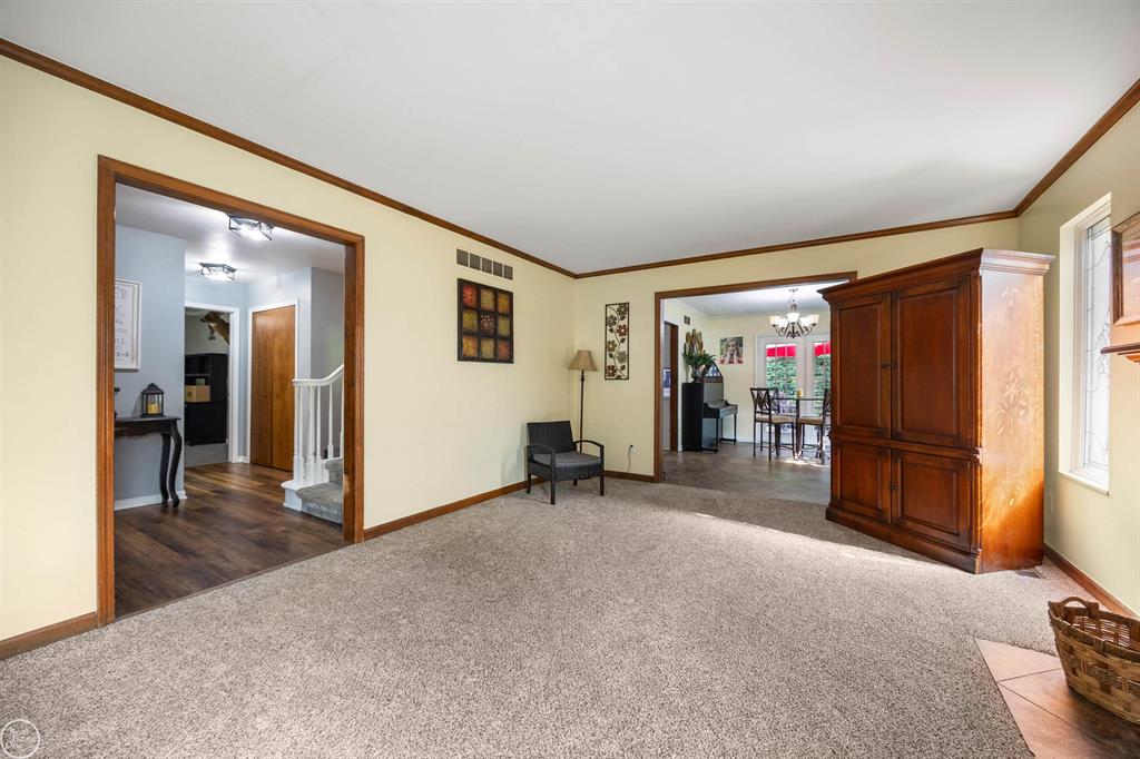 8993 Mary Ann Avenue