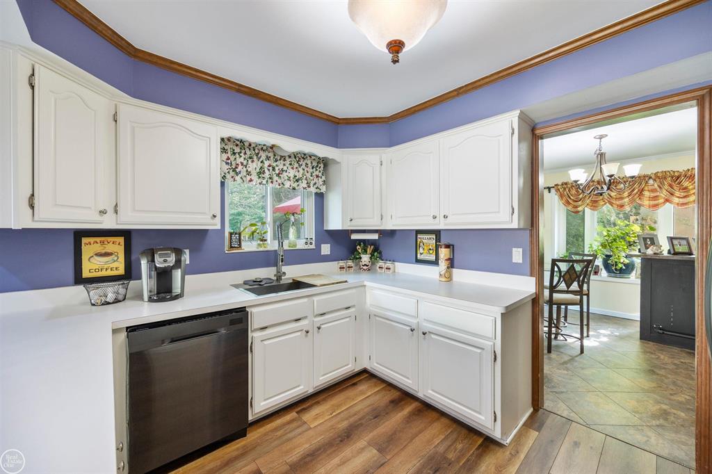 8993 Mary Ann Avenue