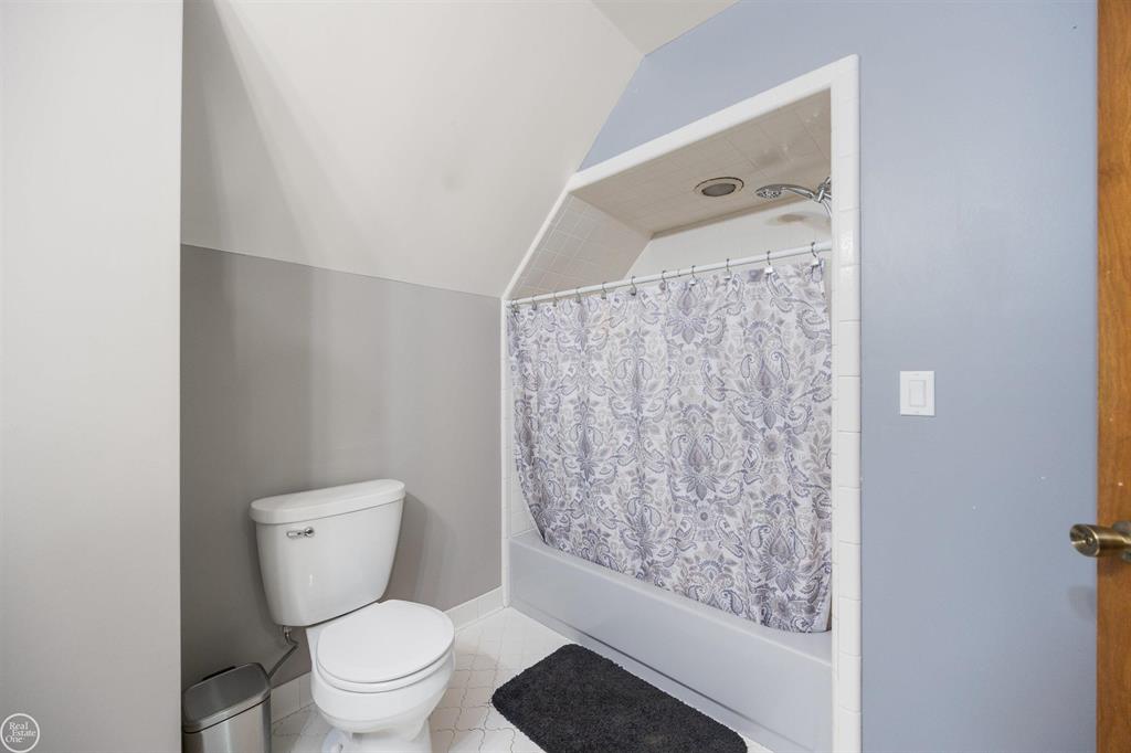 8993 Mary Ann Avenue