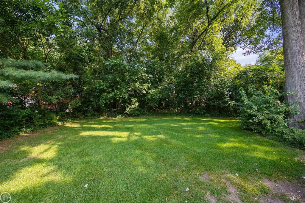 8993 Mary Ann Avenue