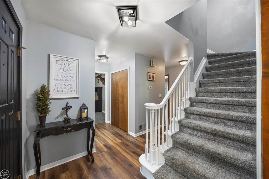 8993 Mary Ann Avenue