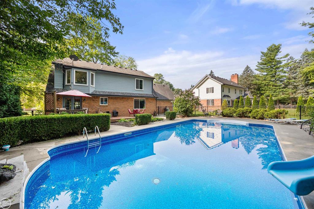 8993 Mary Ann Avenue