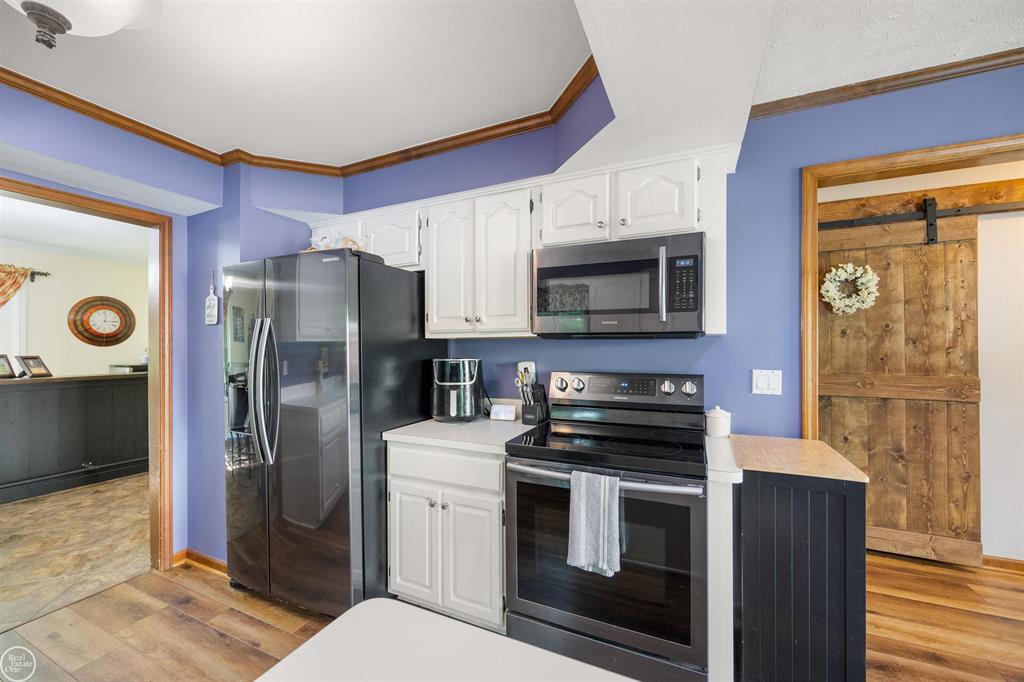 8993 Mary Ann Avenue