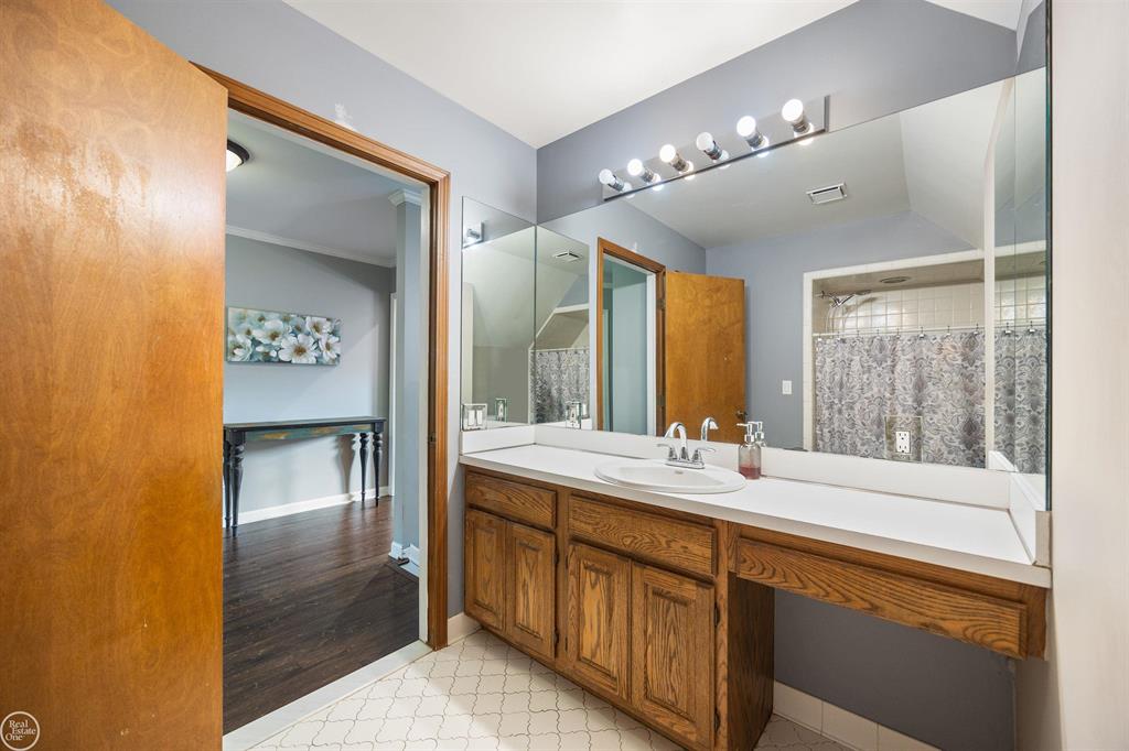 8993 Mary Ann Avenue