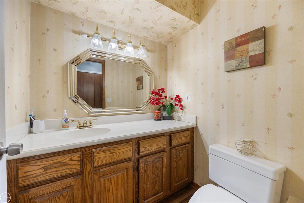 8993 Mary Ann Avenue