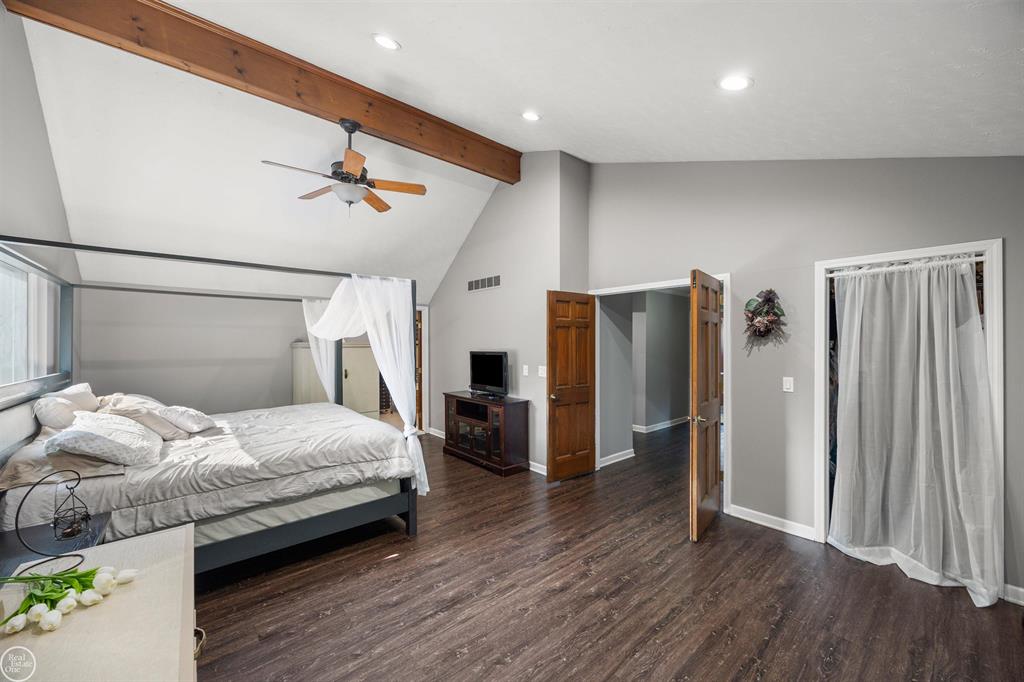 8993 Mary Ann Avenue