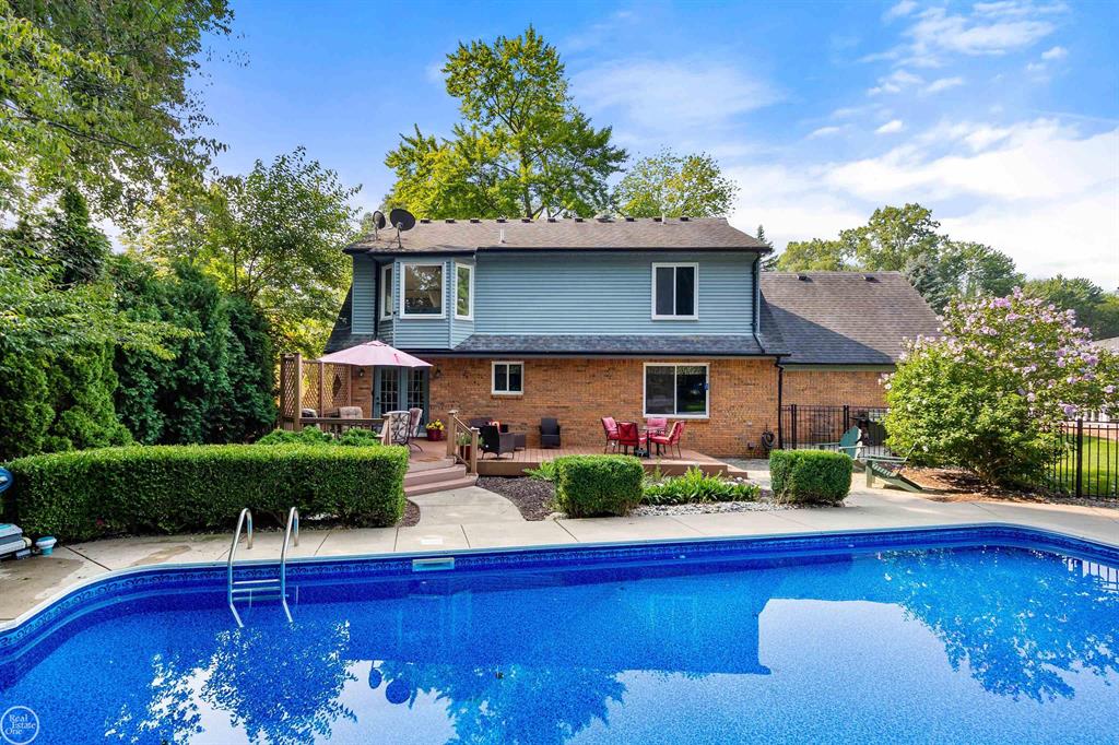 8993 Mary Ann Avenue