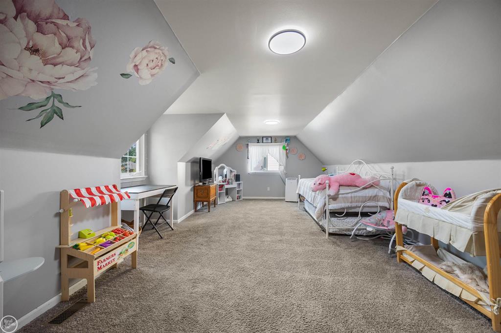 8993 Mary Ann Avenue