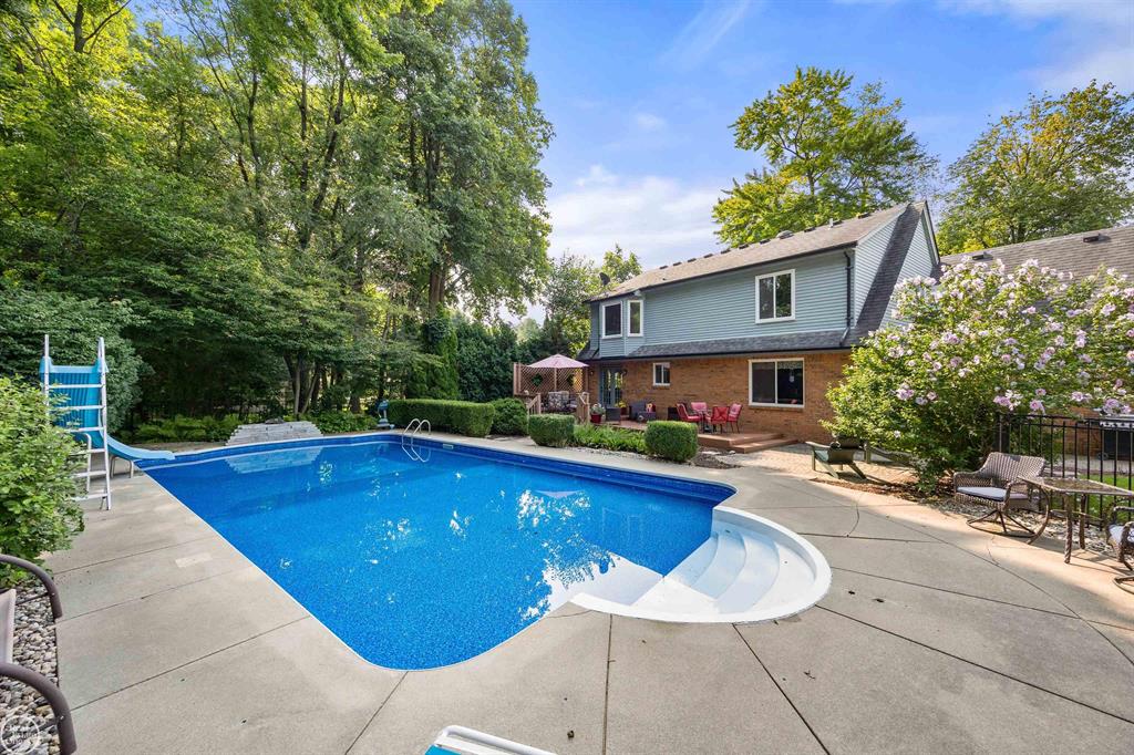 8993 Mary Ann Avenue