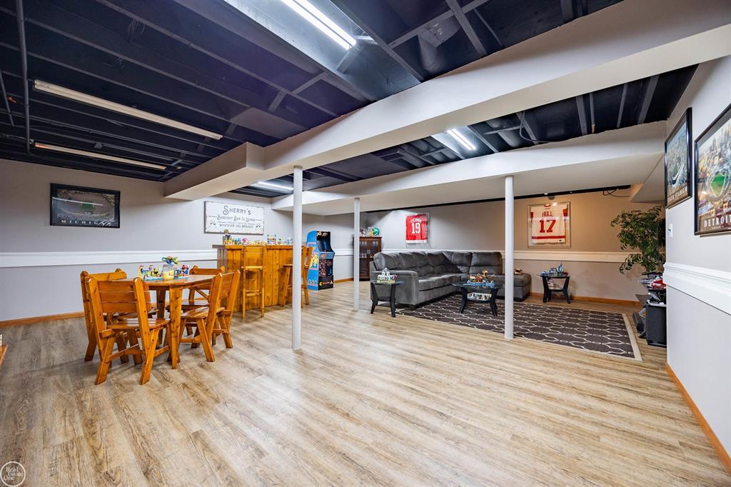 8993 Mary Ann Avenue