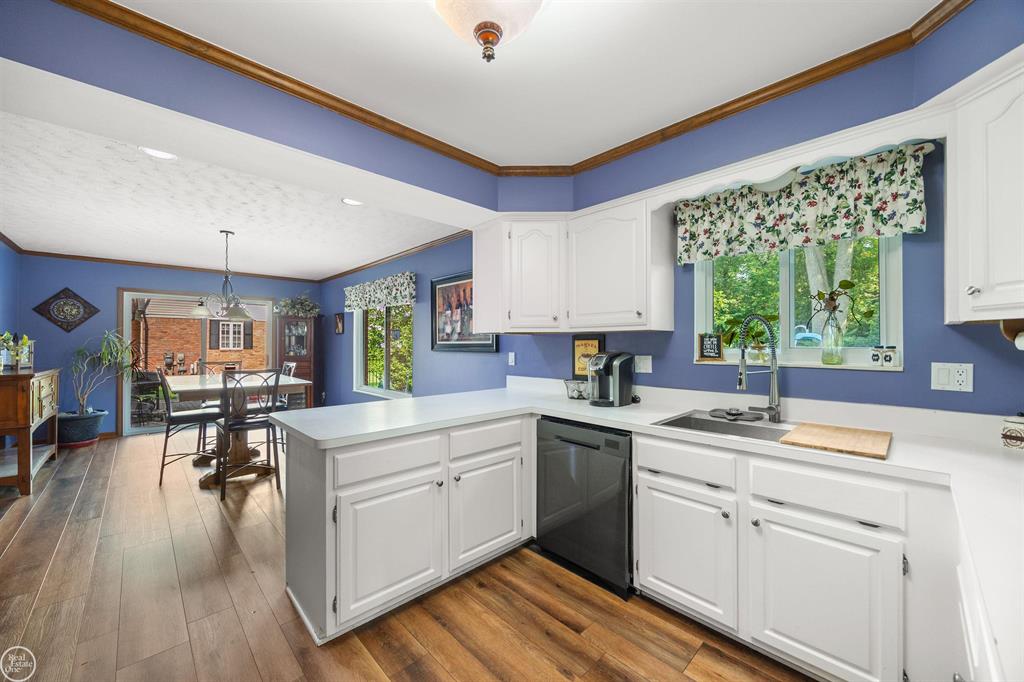 8993 Mary Ann Avenue