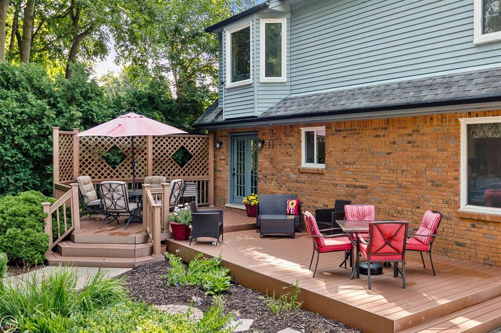 8993 Mary Ann Avenue