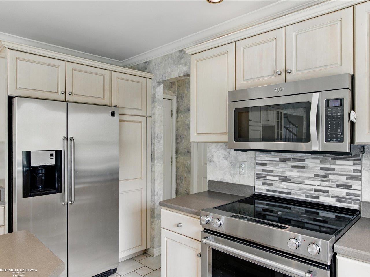 2849 Shorewood Boulevard