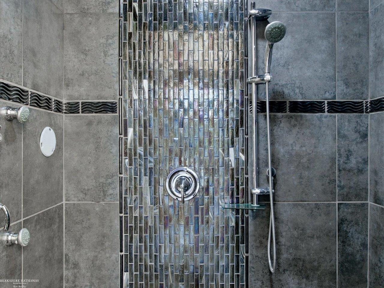 2849 Shorewood Boulevard