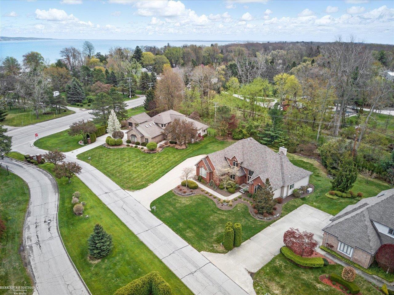 2849 Shorewood Boulevard