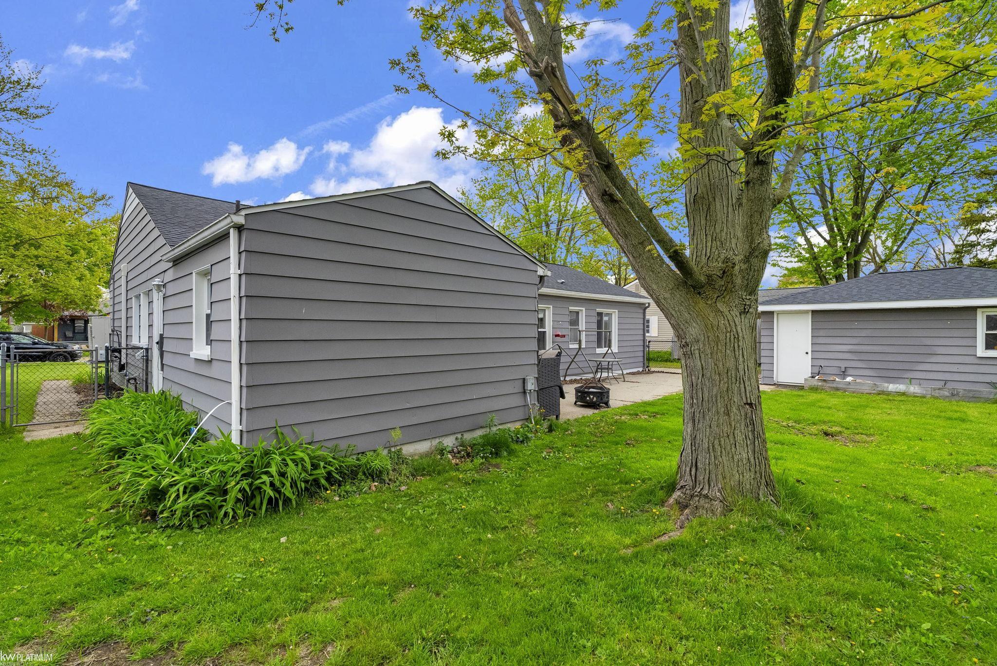 3444 Maple Street Street