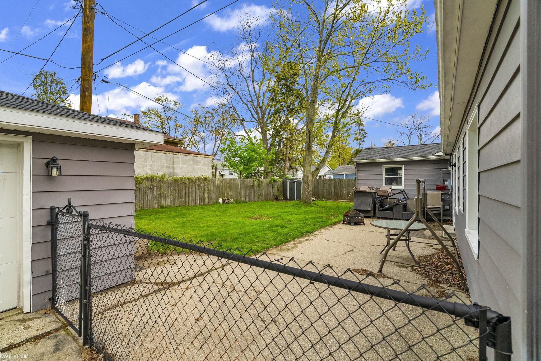 3444 Maple Street Street