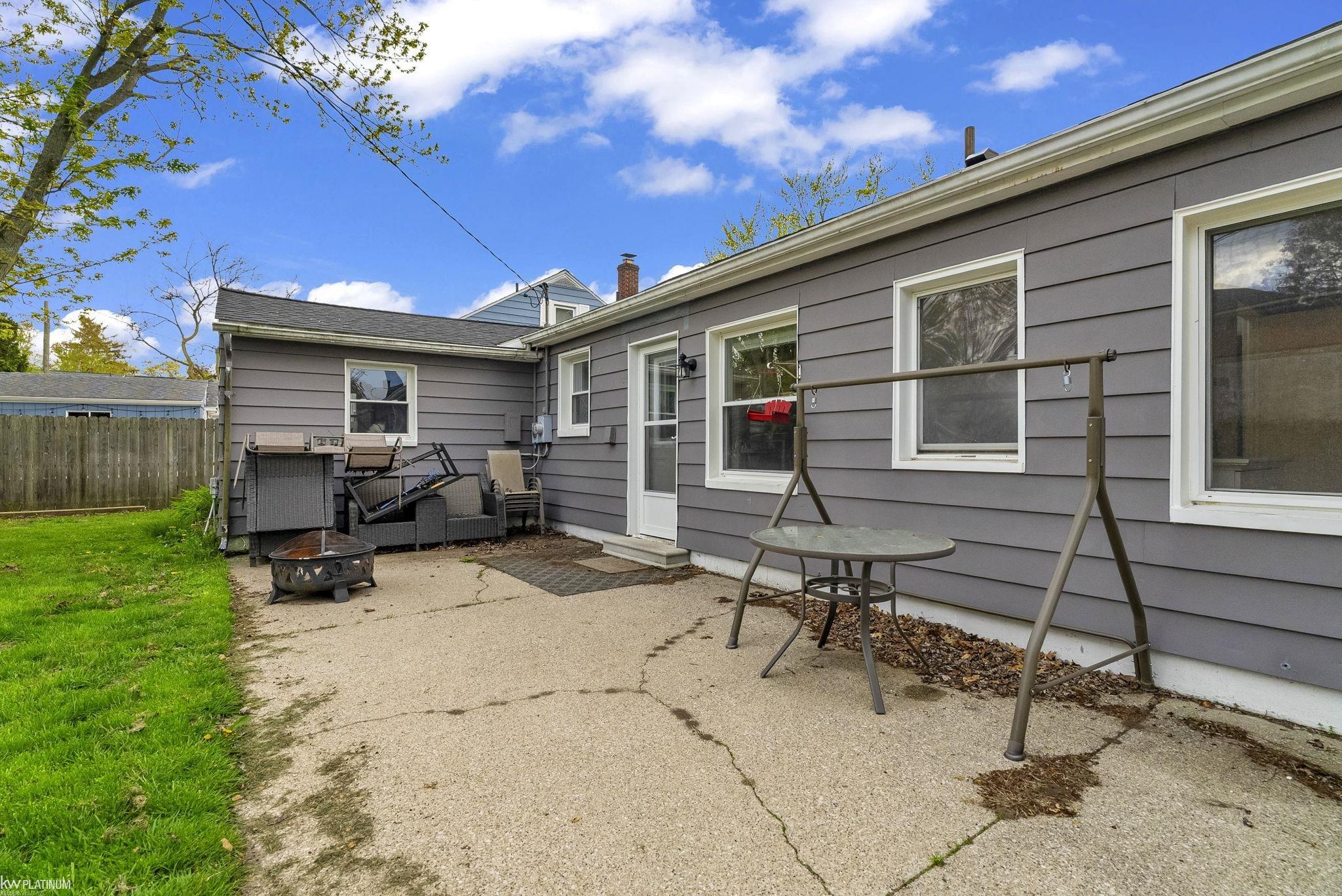 3444 Maple Street Street