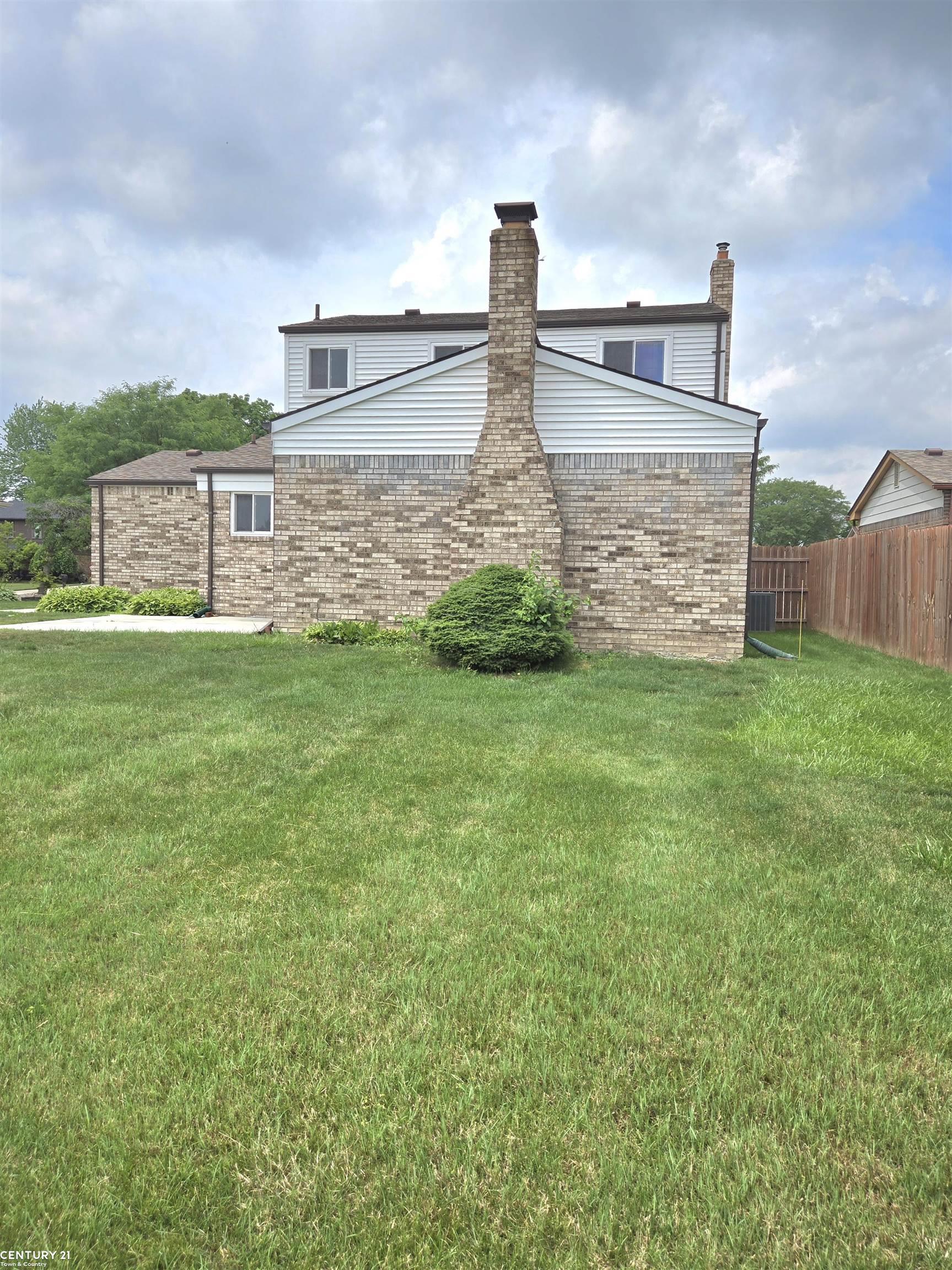 37742 Evergreen Dr Drive