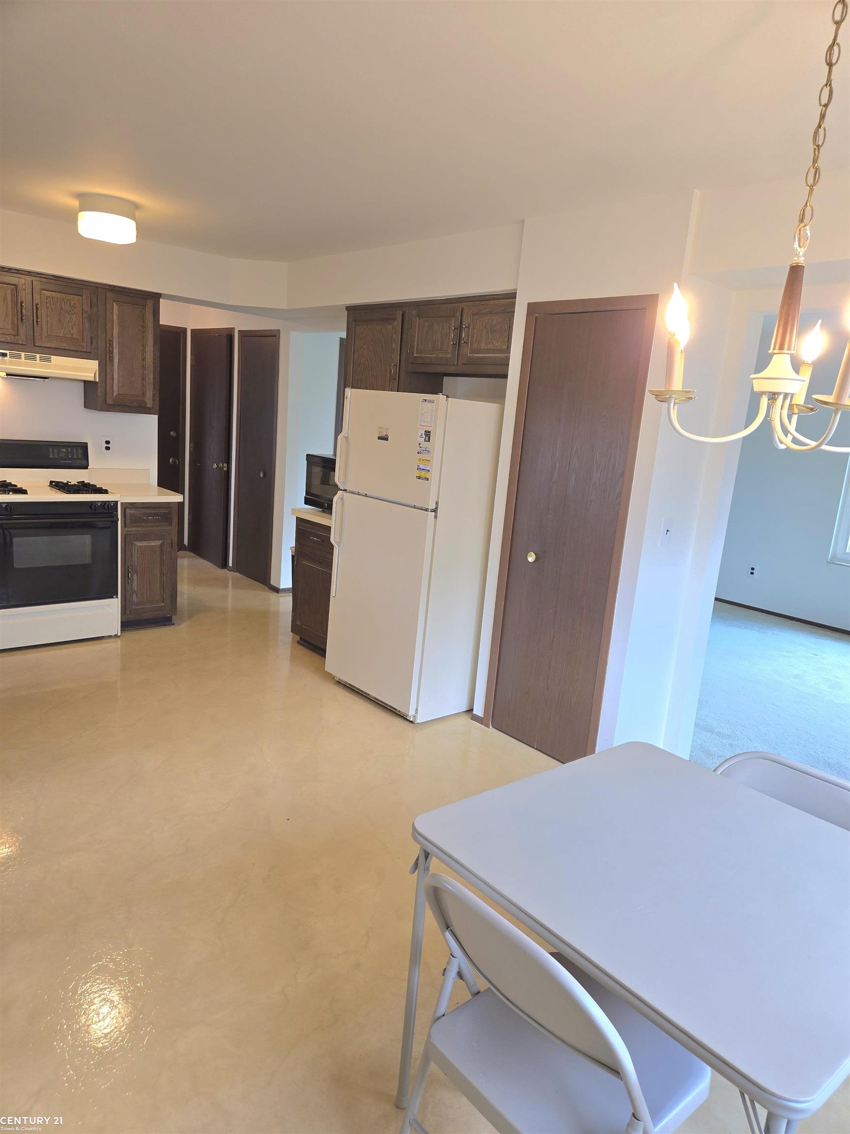 37742 Evergreen Dr Drive