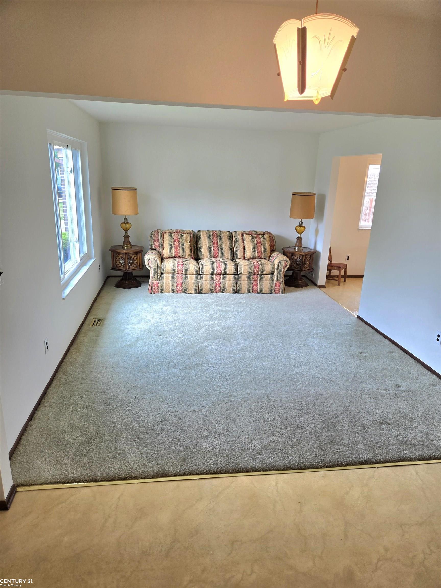 37742 Evergreen Dr Drive