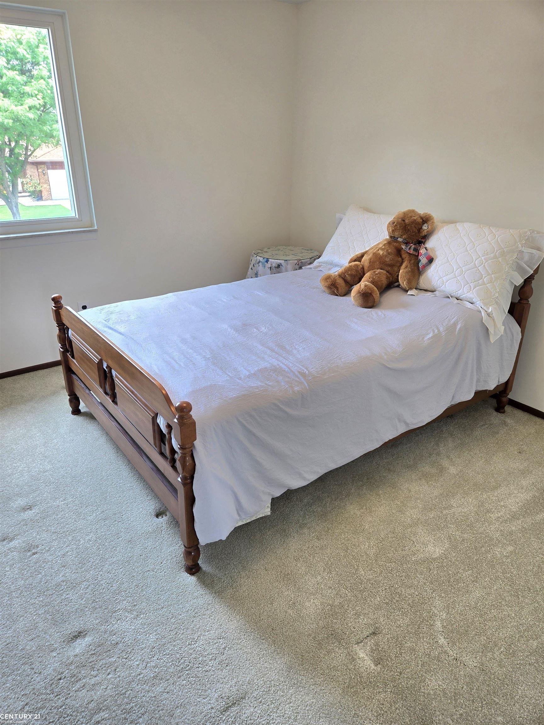 37742 Evergreen Dr Drive