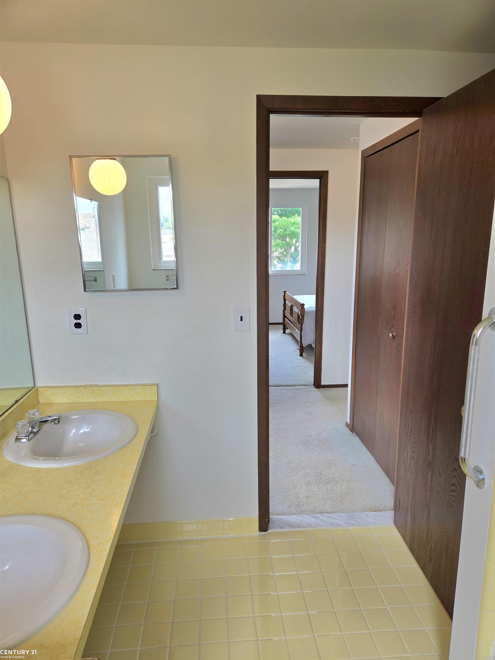 37742 Evergreen Dr Drive