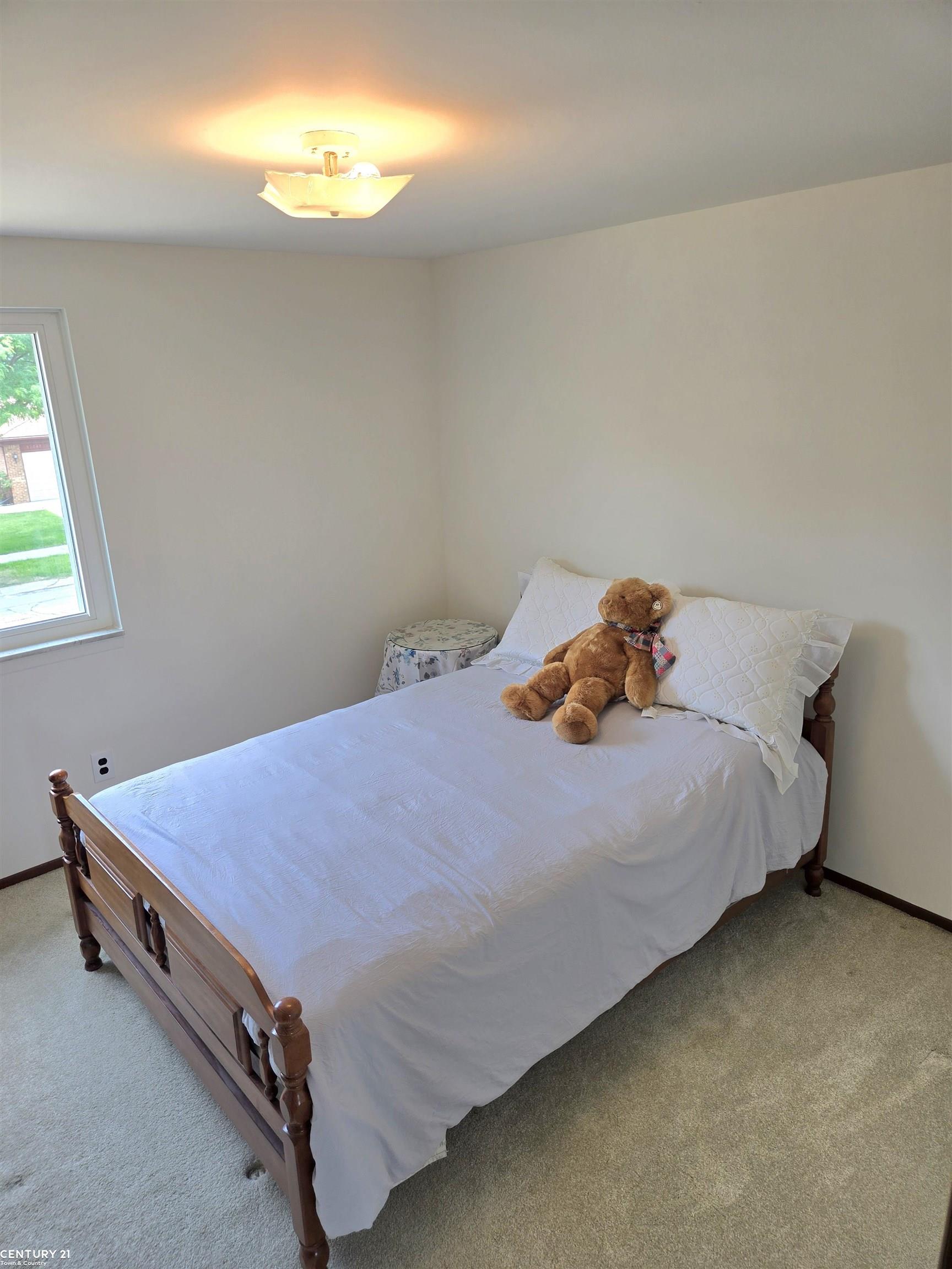 37742 Evergreen Dr Drive