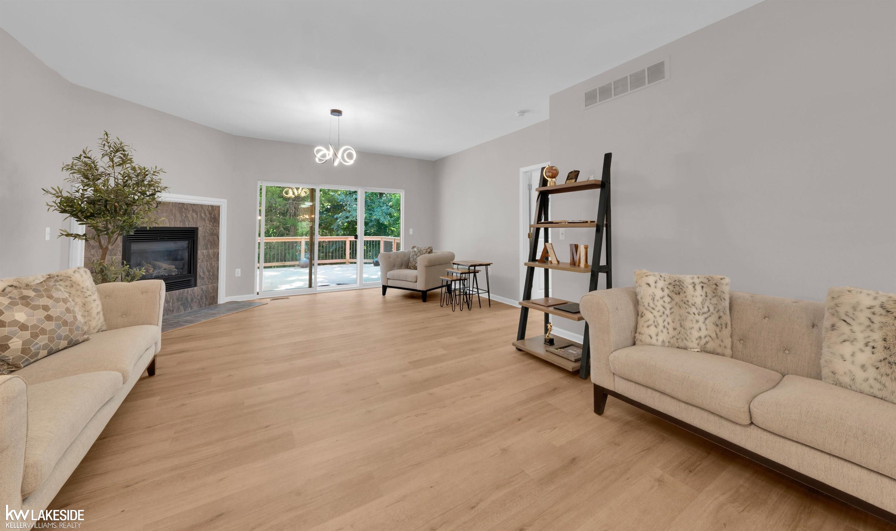 5159 Mesa Drive